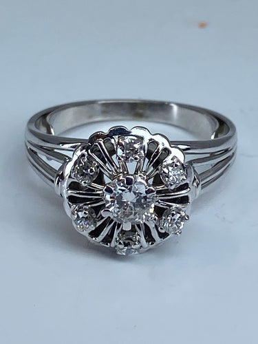 Bague 63 Bague Or blanc, diamants 58 Facettes