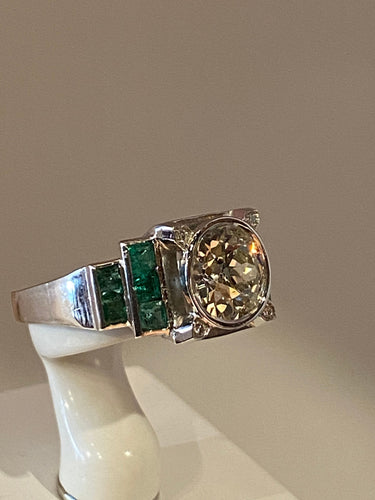 Bague 52 Bague Art Déco Platine, Diamant 1,55cts et Emeraudes 58 Facettes