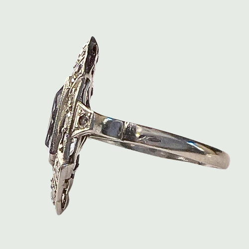 Bague 50 Sortija ART DECO 1930- 1935 de platino con diamantes y topacio azul 58 Facettes Q935A(900)