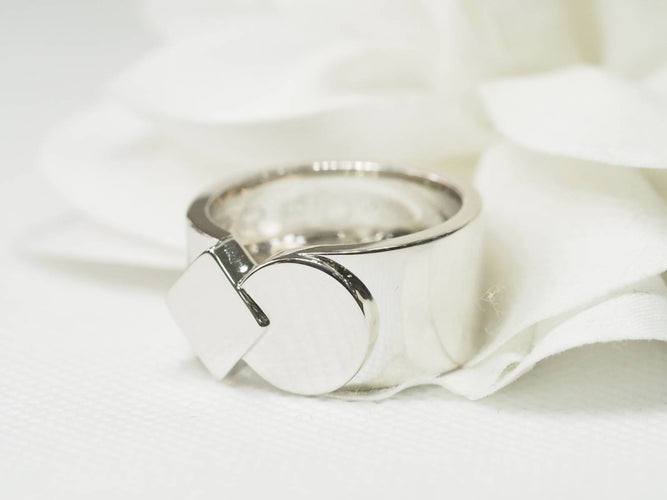 Bague Anneau Fred Motif carré et rond or blanc 58 Facettes 29218