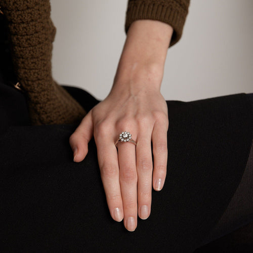 Bague Bague Fleur en Or Gris, Diamants 58 Facettes LOT 2840