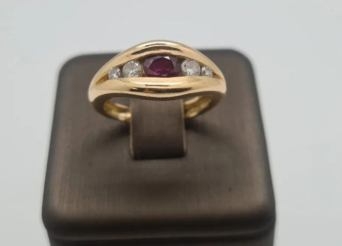 Bague 50 Bague en Or jaune, rubis, diamants 58 Facettes