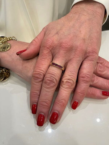 Bague DEMI-ALLIANCE RUBIS 58 Facettes 059631