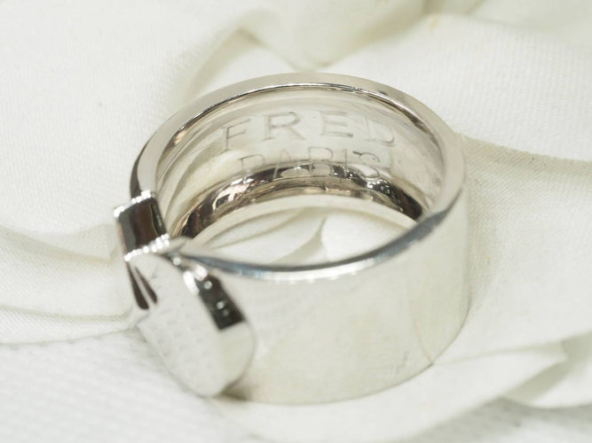 Bague Anneau Fred Motif carré et rond or blanc 58 Facettes 29218