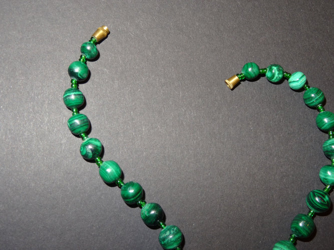 Collier Collier en malachite en chute 58 Facettes