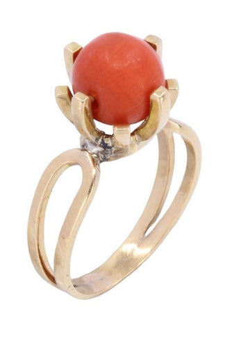 Bague Bague en or jaune perle de corail 58 Facettes 062301