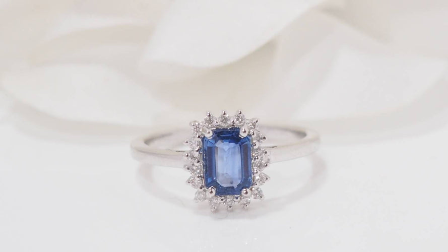 Bague 54.5 Bague en Or blanc, saphir de Ceylan et diamants 58 Facettes 32241