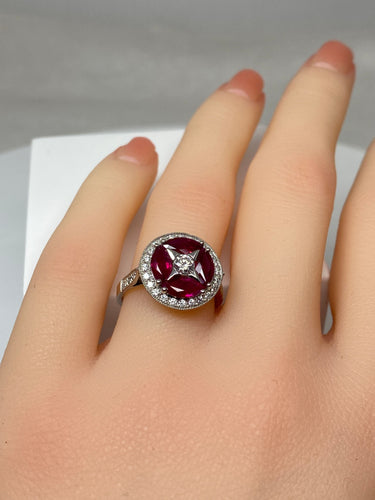 Bague Bague en Or jaune, Rubis navettes & diamants 58 Facettes