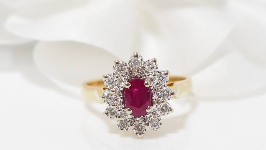 Bague Bague double entourage or blanc et jaune, rubis et diamants 58 Facettes 31150