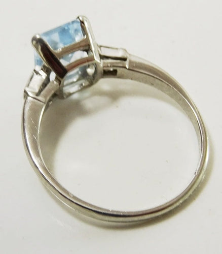 Bague 52 Bague aigue-marine et diamants 58 Facettes