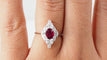 Bague Bague marquise en or blanc, rubis et diamants navette 58 Facettes 29917