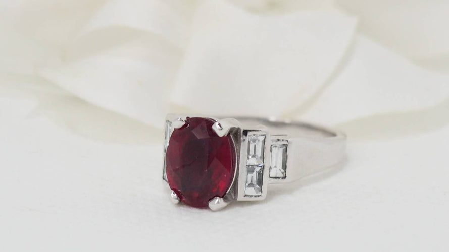 Bague 54 Bague or blanc rubis diamants 58 Facettes F4962
