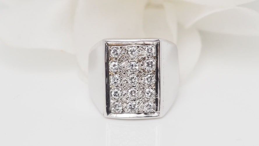 Bague 55 Bague chevalière en or blanc et diamants 58 Facettes 32492