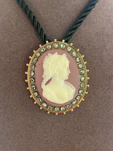 Pendentif Pendentif Camée Entouré De Diamants 58 Facettes 986864