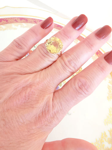 Bague 53.5 Bague Citrine Jaune en Solitaire Or Jaune 58 Facettes AA 1513