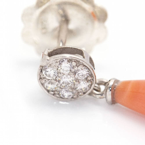 Boucles d'oreilles Boucles d'oreilles en Or Blanc et Corail. 58 Facettes D360266JE