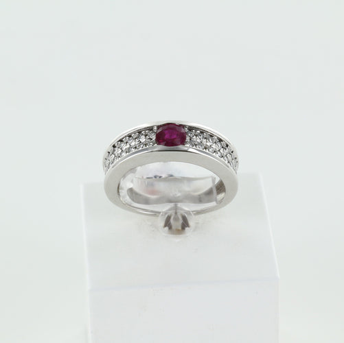 Bague 54 Bague Rubis et Diamants en or blanc 58 Facettes