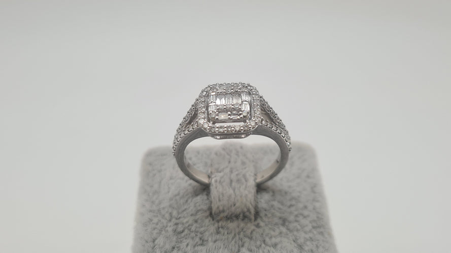 Bague 54 Bague en Or blanc, diamants 58 Facettes