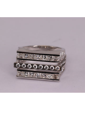 Bague Bague triple alliance Or blanc Diamant 58 Facettes P25