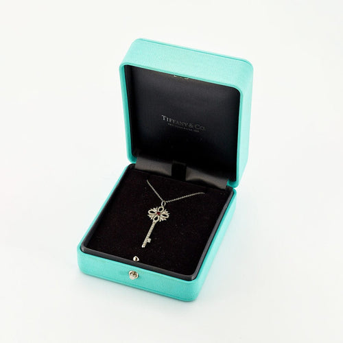 Collier TIFFANY & CO. – Pendentif Clé Tiffany Victoria 58 Facettes LODV015648