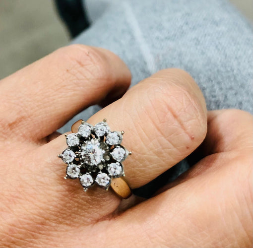 Bague Bague en platine fleur diamants 58 Facettes