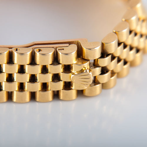 Montre Montre Oyster Dame Or jaune 58 Facettes 110.48