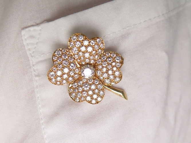 Broche vintage broche VAN CLEEF & ARPELS cosmos or jaune 18k diamants 3.65ct 58 Facettes 250924