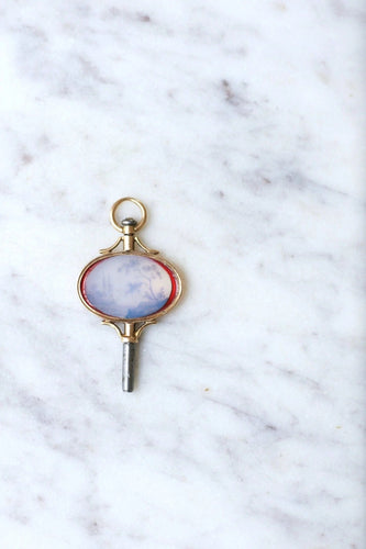 Pendentif Clef de montre paysage miniature sur verre 58 Facettes