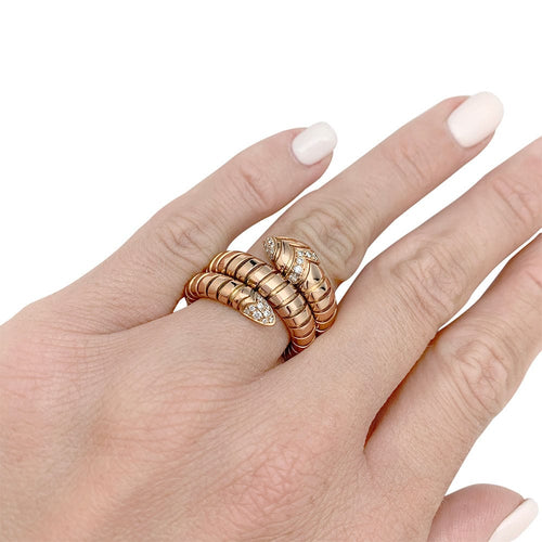 Bague 52 Bague Bulgari, modèle "Serpenti, en or rose et diamants. 58 Facettes 31577