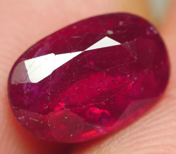 Gemstone Rubis 3,70cts 58 Facettes 319