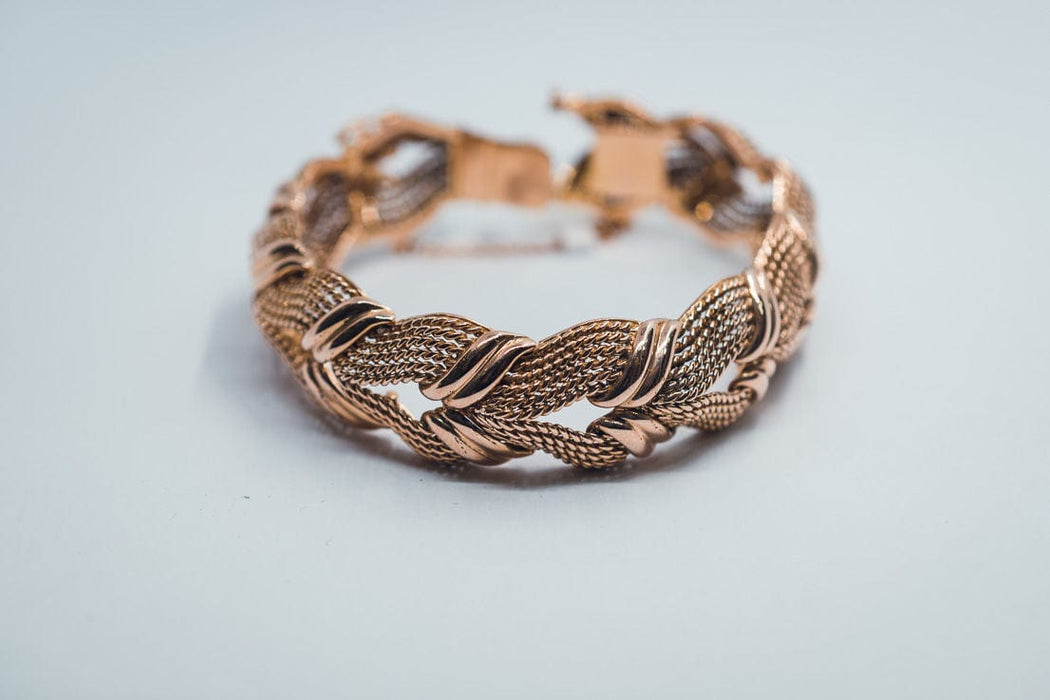 Bracelet Bracelet en or 18 carats année 1960 58 Facettes