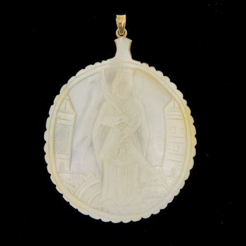 Pendentif Pendentif nacre sculptée 58 Facettes 25488-1