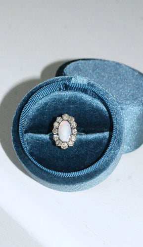 Bague Bague marguerite opale entourage diamants 58 Facettes