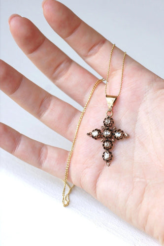 Pendentif Croix ancienne en or rose et diamants 58 Facettes