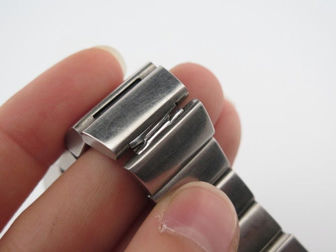 Montre vintage montre OMEGA speedmaster 125 en acier 42 mm chrono automatique 58 Facettes 253594