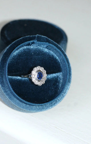 Bague Bague marguerite saphir entourage diamants 58 Facettes