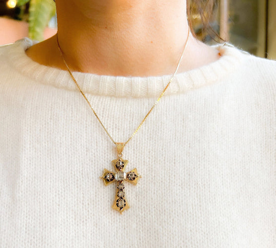 Pendentif Croix provençale or jaune et diamants 58 Facettes