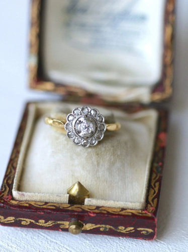 Bague marguerite ancienne diamants 58 Facettes