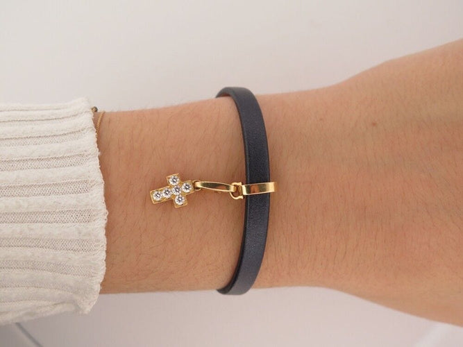 Bracelet bracelet CARTIER breloque croix or jaune 18k 6 diamants 0.36ct 58 Facettes 254652