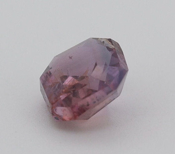 Gemstone Saphir padparadscha 0.87cts non chauffé non traité certificat CGL 58 Facettes 93