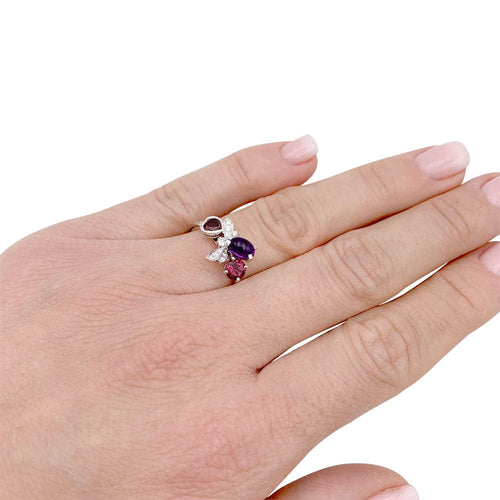 Bague 49 Bague Chaumet, "Attrape-moi...si tu m'aimes", or blanc, améthyste, grenat, diamants. 58 Facettes 32192