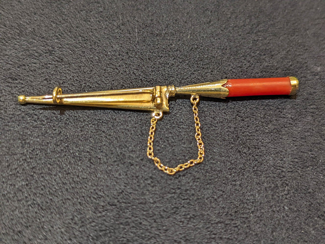 Broche Broche Vendetta en or et corail 58 Facettes