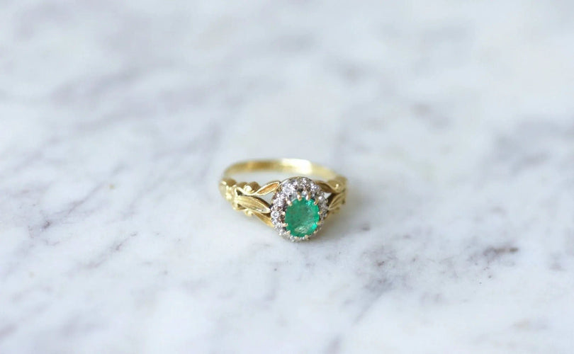 Bague Bague marguerite style Victorien émeraude diamants 58 Facettes