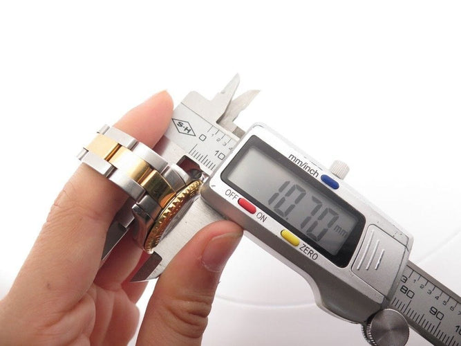 Montre vintage montre ROLEX yacht master lady 29 mm or & acier auto 58 Facettes 254447