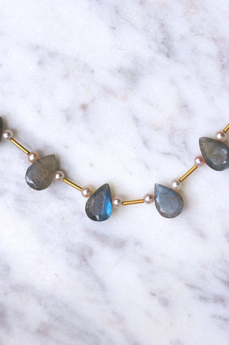 Collier Collier vintage pampilles labradorites, or et perles 58 Facettes