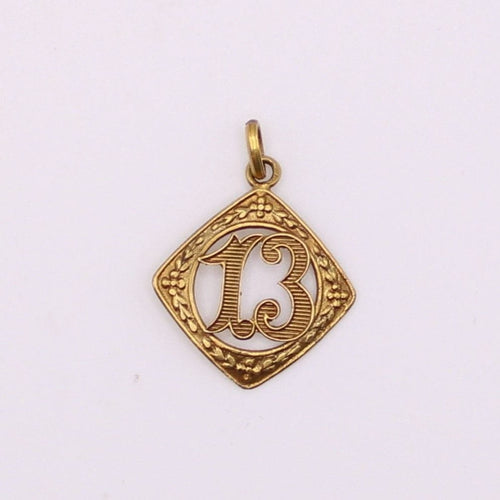 Pendentif Pendentif or jaune motif losange « 13 » 58 Facettes