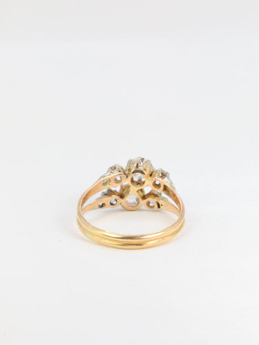 Boucles d'oreilles 62 Bague ancienne toi et moi en or, argent et diamants 58 Facettes 662