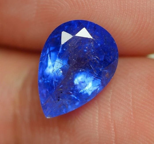Gemstone Tanzanite 3.66cts 58 Facettes 358