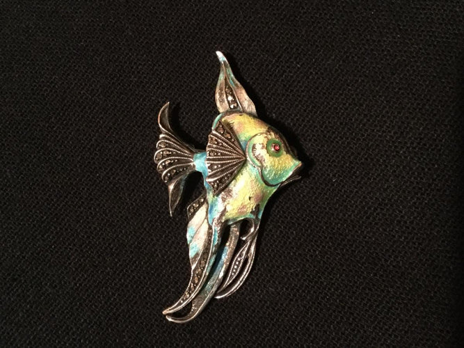Broche Broche poisson en Argent émaillé & marcassites 58 Facettes 236043