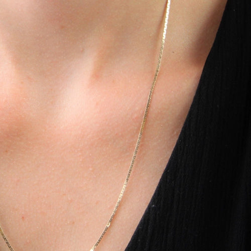 Collier Chaine or jaune maille plate imbriquée 58 Facettes 23-073